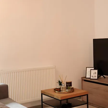 My Place Free Parking & Self Check-in Apartman *